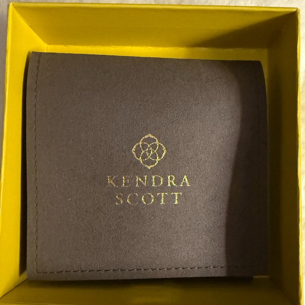 NEW💛 Kendra Scott Skye Celestial Gold Cocktail Ring size 6 - Picture 7 of 8